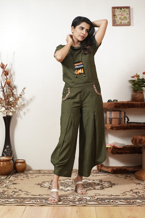 BLACK COORD SET WITH NECK PIECE