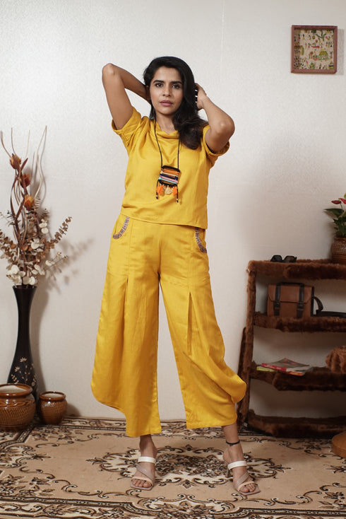 BLACK COORD SET WITH NECK PIECE