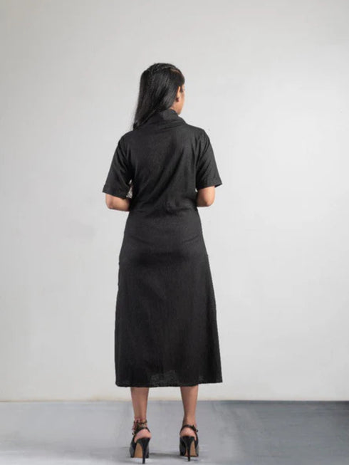 BLACK COLLAR DRESS