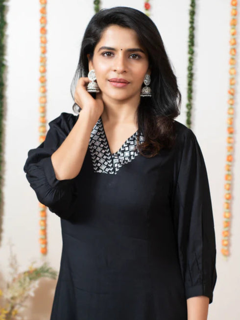 BLACK POTALI DRESS