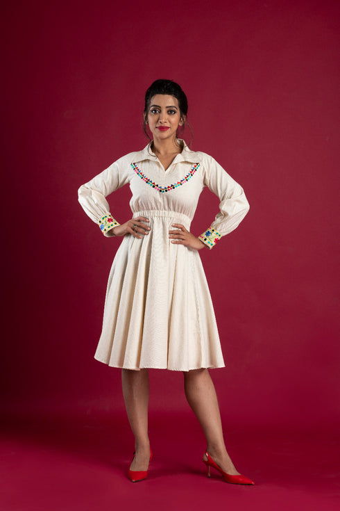 OFF WHITE COLLAR DRESS