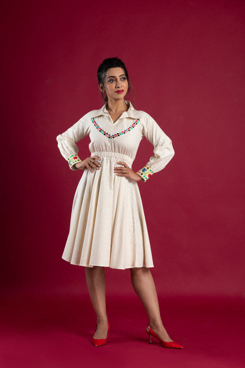 OFF WHITE COLLAR DRESS