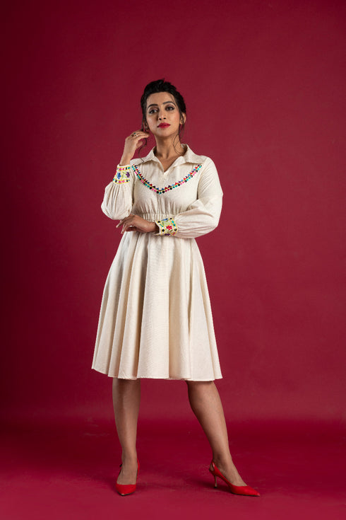 OFF WHITE COLLAR DRESS